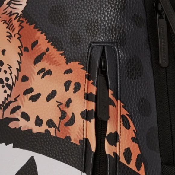 TYREEK CHEETAH RUNNER SHARK BACKPACK - Picture 7 of 12